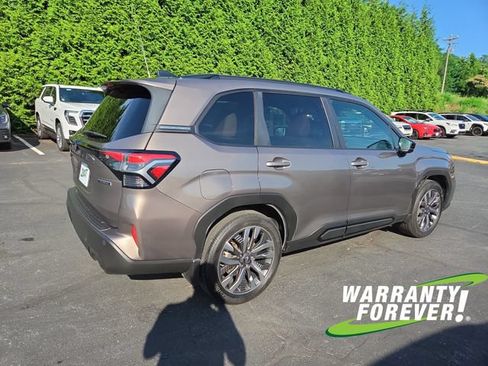 Used 2025 Subaru Forester Touring AWD/4WD image 7