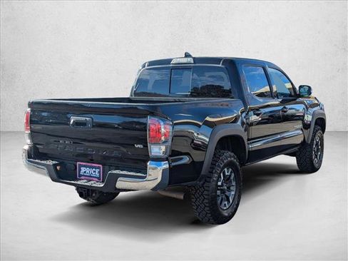 Used 2023 Toyota Tacoma TRD Off-Road image 5