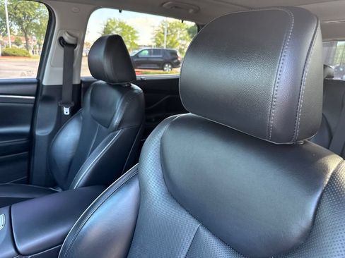 Used 2021 Hyundai Santa Fe SEL w/ Convenience + Premium Package AWD/4WD image 12