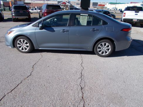 Used 2023 Toyota Corolla LE image 8