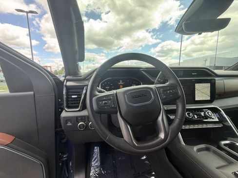Used 2025 GMC Sierra 2500 Denali Ultimate w/ Max Trailering Package AWD/4WD image 14