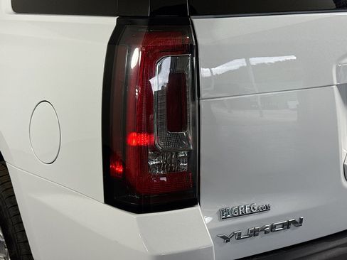 Used 2019 GMC Yukon SLT image 35