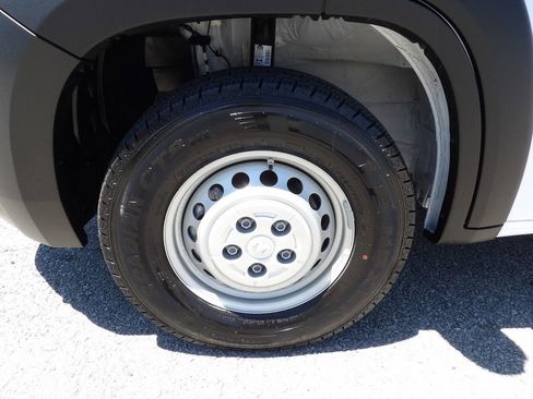 Used 2026 RAM ProMaster 2500 w/ Convenience Group FWD image 47