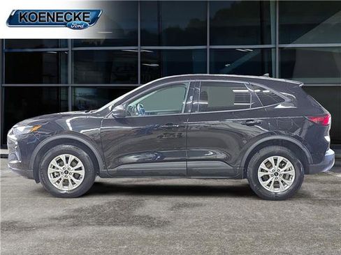 Certified 2025 Ford Escape Active AWD/4WD image 2