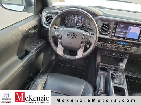 Used 2021 Toyota Tacoma TRD Off-Road w/ TRD Premium Off Road Package AWD/4WD image 26