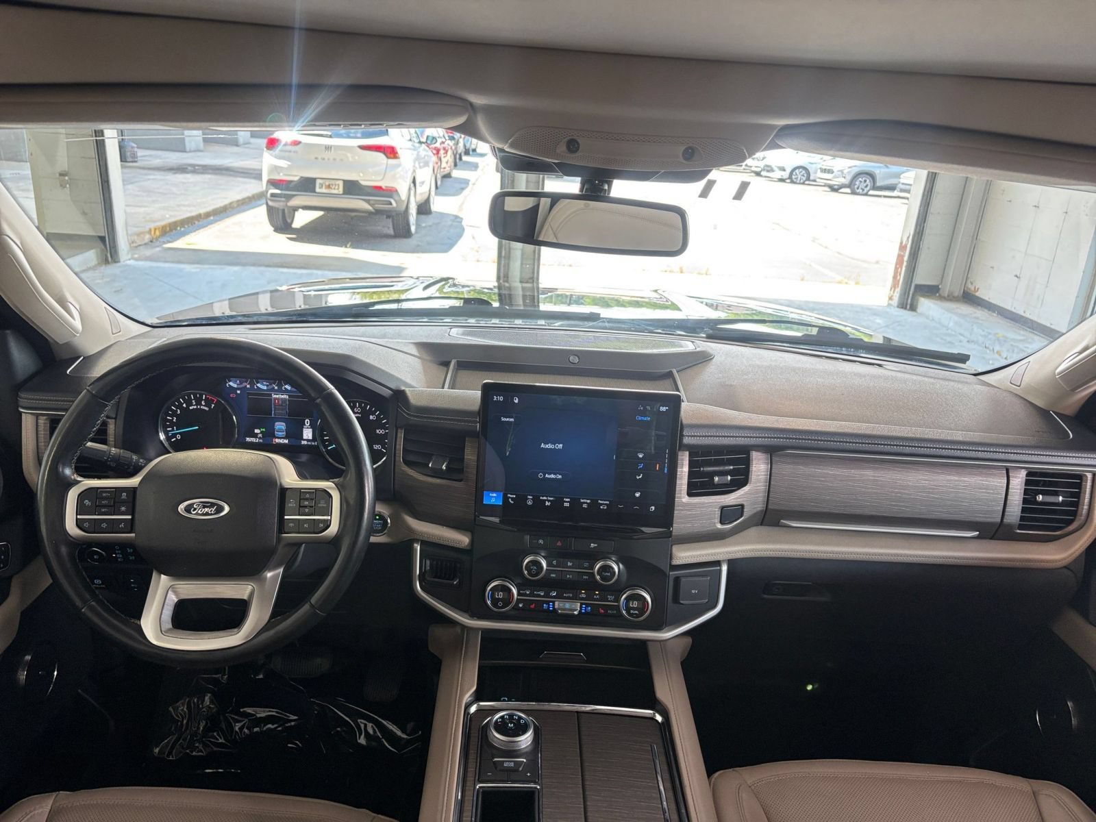 Used 2024 Ford Expedition Limited RWD image 37