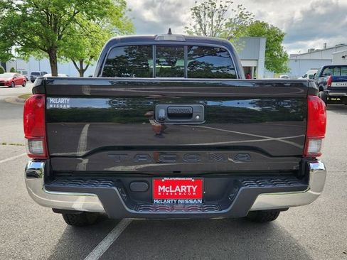 Used 2022 Toyota Tacoma SR5 w/ SR5 Appearance Package (SM) RWD image 4