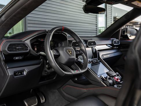 Used 2024 Lamborghini Urus S AWD/4WD image 30