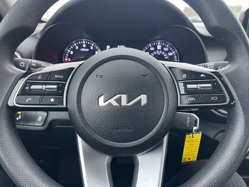 Used 2023 Kia Forte LXS w/ LXS Technology Package image 10