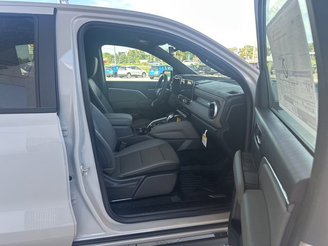 New 2026 Chevrolet Colorado ZR2 w/ Technology Package AWD/4WD image 27