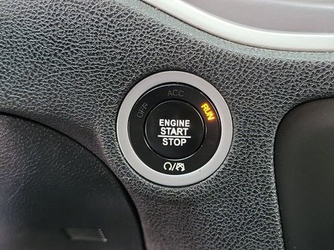 Certified 2022 Dodge Charger SXT w/ Leather Interior Group image 11