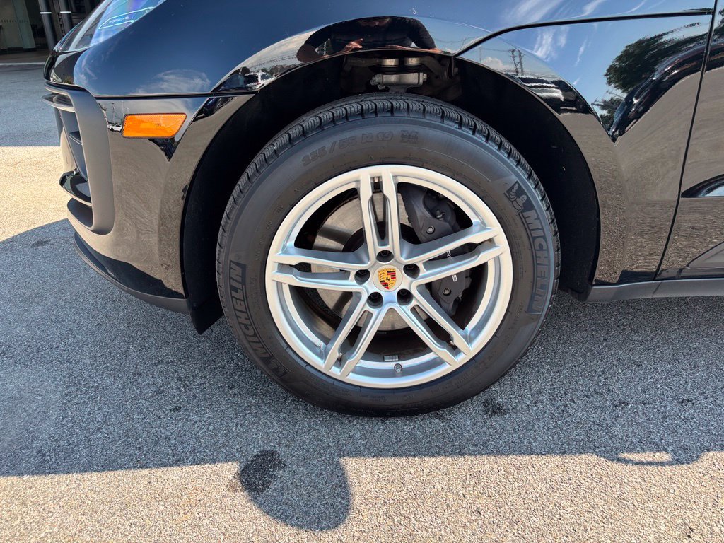 Certified 2026 Porsche Macan AWD/4WD image 37