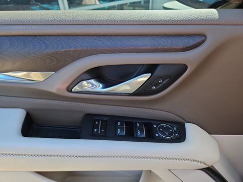 Used 2023 GMC Yukon Denali w/ Advanced Technology Package image 19