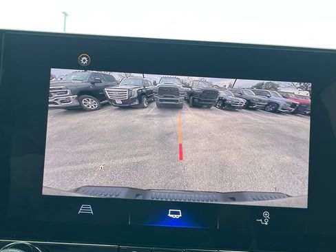 Used 2024 Chevrolet Colorado LT w/ LT Convenience Package image 9