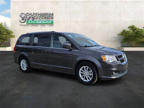 Used 2019 Dodge Grand Caravan SXT image 7