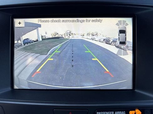 Used 2018 Ford Explorer XLT w/ Equipment Group 202A image 15