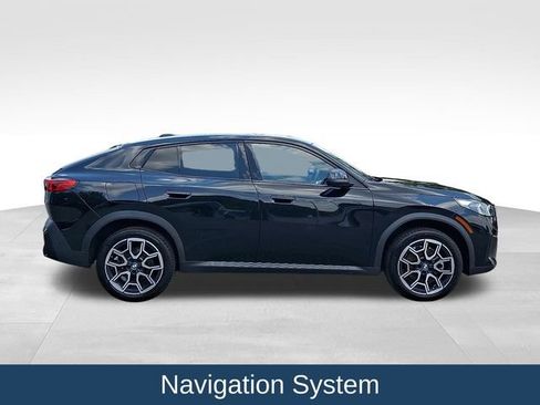 Used 2025 BMW X2 xDrive28i w/ Premium Package AWD/4WD image 9