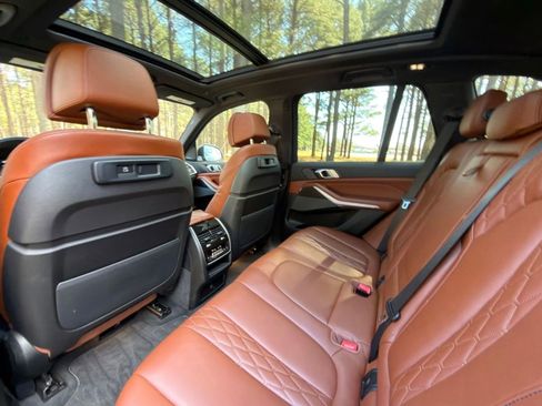 Used 2022 BMW X5 M50i AWD/4WD image 15