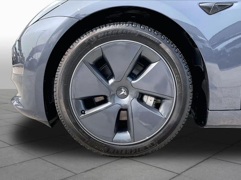 Used 2023 Tesla Model 3 Standard Range RWD image 9