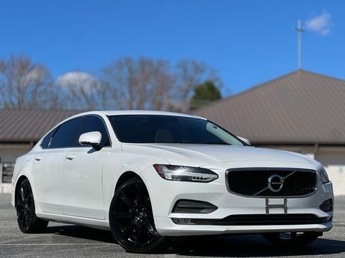 Used 2018 Volvo S90 T5 Momentum w/ Protection Package AWD/4WD image 3