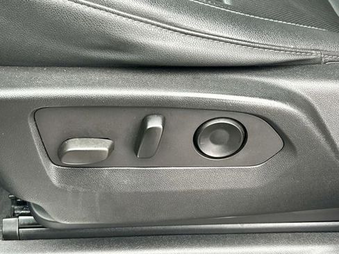 Used 2022 Chevrolet Silverado 1500 LTZ w/ LTZ Premium Package image 31