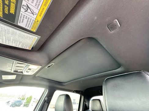 Used 2019 Toyota Tacoma TRD Off-Road image 17