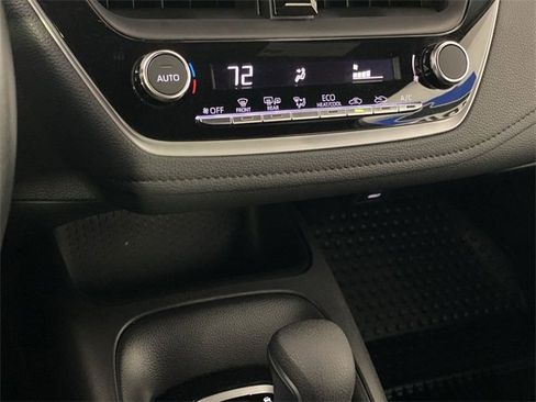 Used 2025 Toyota Corolla SE image 23