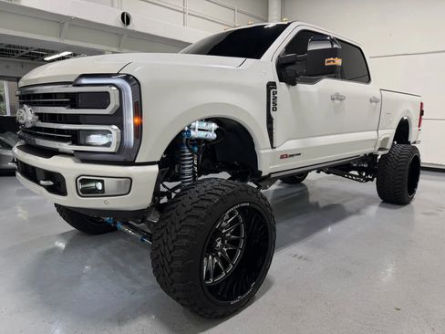 Used 2024 Ford F250 Limited image 4