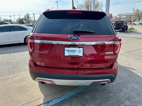 Used 2017 Ford Explorer XLT w/ Equipment Group 202A image 6