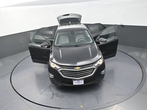 Used 2020 Chevrolet Equinox LS AWD/4WD image 32
