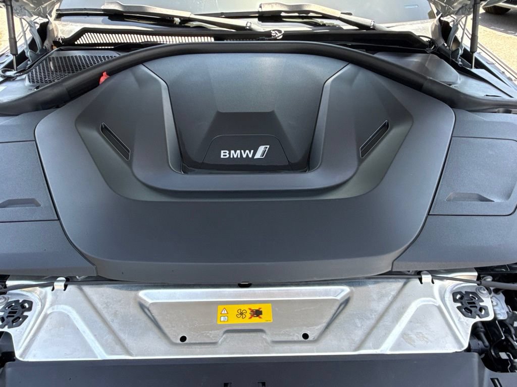 Certified 2023 BMW i4 eDrive40 w/ M Sport Package RWD image 33
