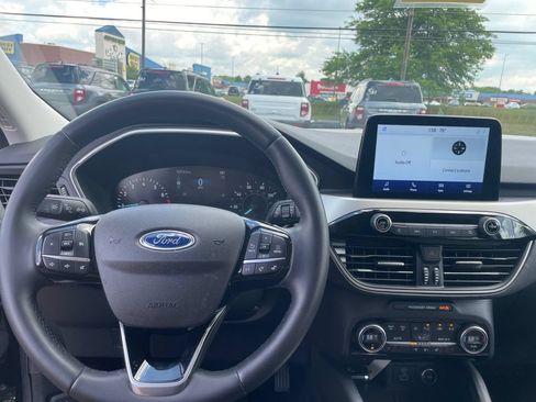Used 2021 Ford Escape SE w/ Convenience Package AWD/4WD image 14
