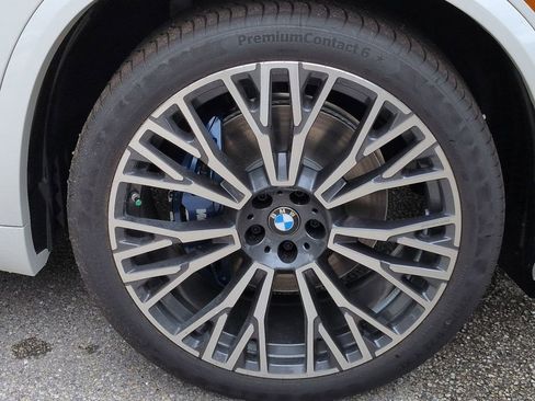 New 2026 BMW X5 xDrive40i w/ M Sport Package AWD/4WD image 11