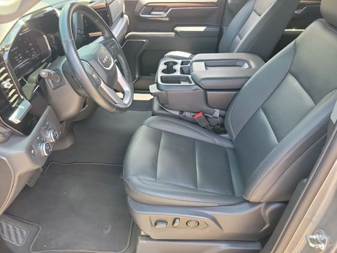 Used 2025 GMC Sierra 1500 SLT AWD/4WD image 5