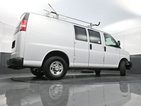 Used 2020 Chevrolet Express 2500 w/ Driver Convenience Package image 26