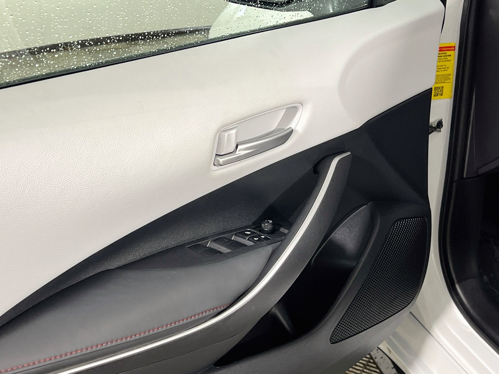 Used 2024 Toyota Corolla SE FWD image 17