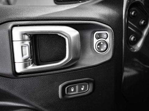 Used 2023 Jeep Gladiator Sport AWD/4WD image 22