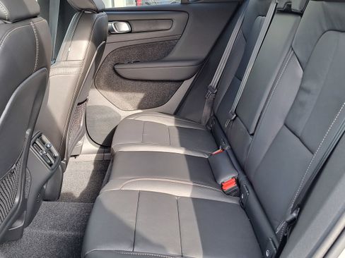 New 2026 Volvo XC40 B4 Plus image 7