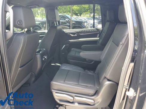 Used 2023 GMC Yukon XL Denali AWD/4WD image 14