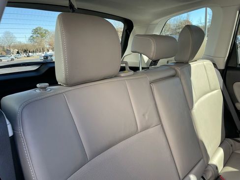 Used 2017 Subaru Forester 2.5i Limited image 37