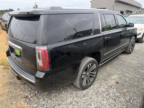 Used 2018 GMC Yukon XL Denali w/ Denali Ultimate Package AWD/4WD image 3