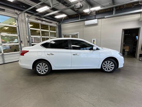 Used 2019 Nissan Sentra S FWD image 6