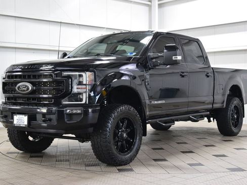Used 2022 Ford F350 Lariat w/ Black Appearance Package AWD/4WD image 3