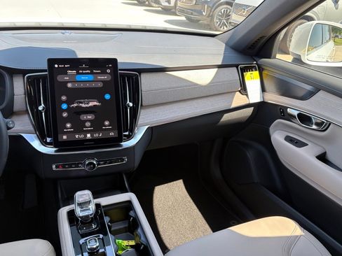 New 2025 Volvo XC90 T8 Plus w/ Protection Package Premier image 10