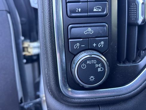 Used 2020 Chevrolet Silverado 1500 LT w/ All-Star Edition AWD/4WD image 28