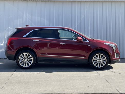 Used 2017 Cadillac XT5 Platinum w/ Driver Assist Package image 15