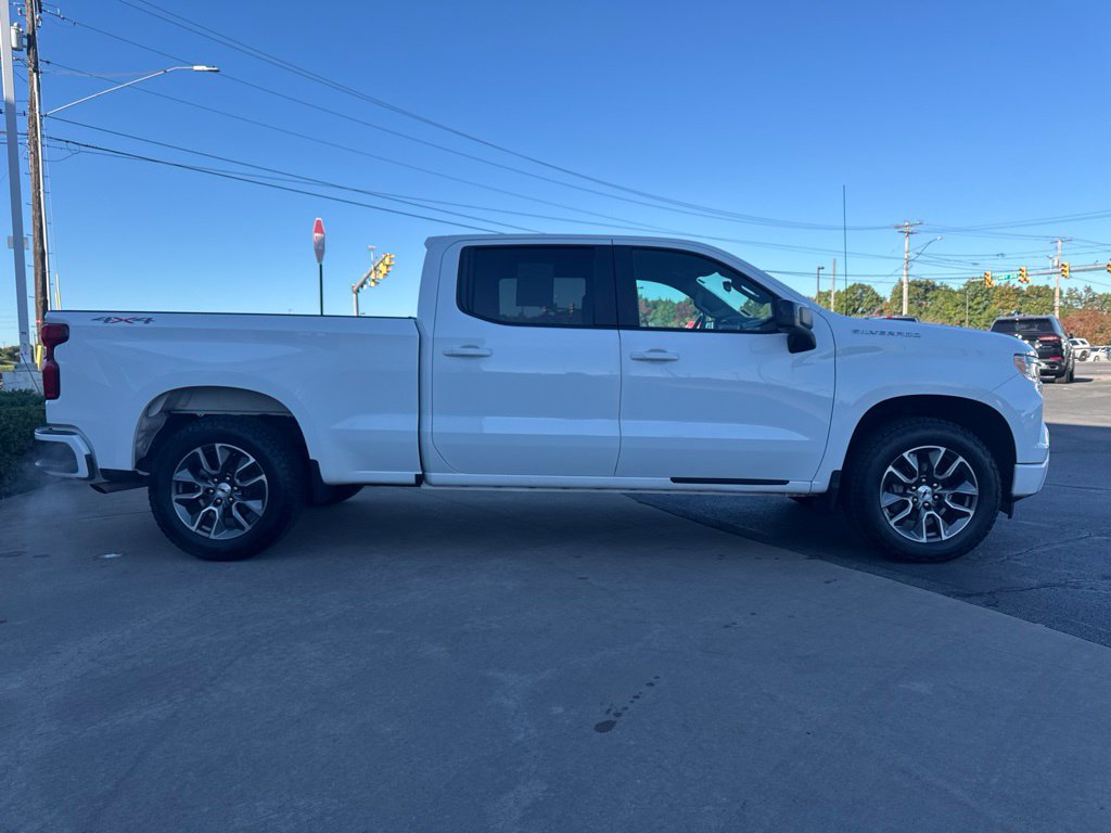 Used 2025 Chevrolet Silverado 1500 RST w/ Convenience Package II AWD/4WD image 4