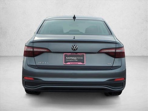 Used 2024 Volkswagen Jetta SE image 7