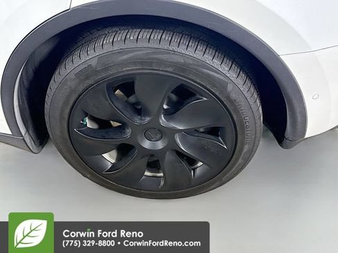 Used 2020 Tesla Model Y Long Range AWD/4WD image 28