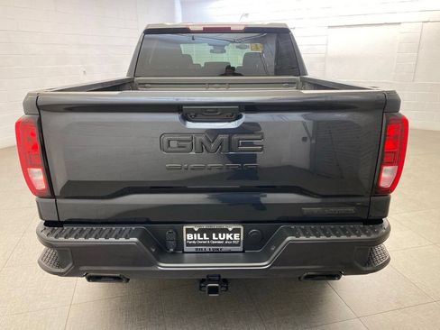 Used 2023 GMC Sierra 1500 Elevation w/ X31 Off-Road Package AWD/4WD image 10